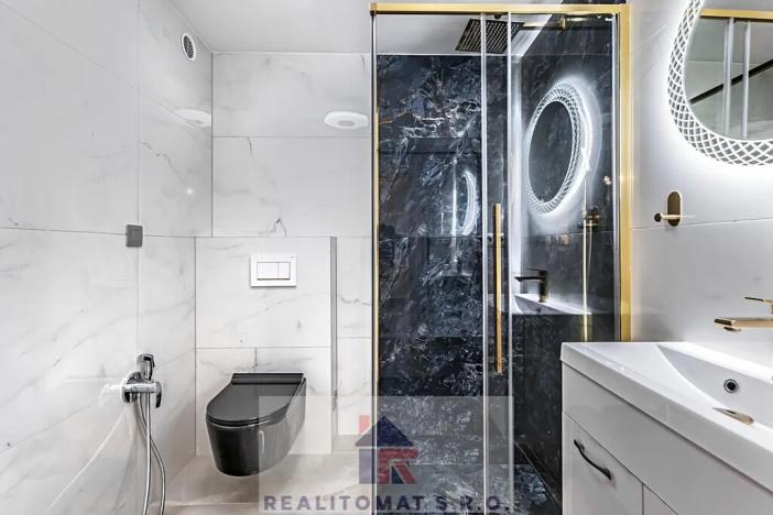 Prodej bytu 4+kk, Praha - Komořany, Pod lesem, 127 m2