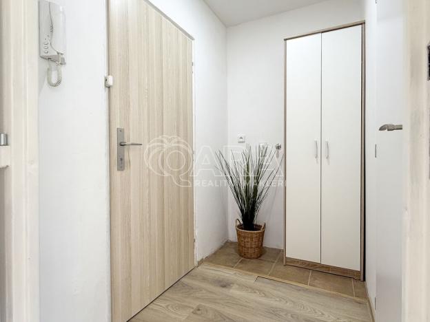 Pronájem bytu 1+kk, Praha - Střížkov, Rumburská, 33 m2