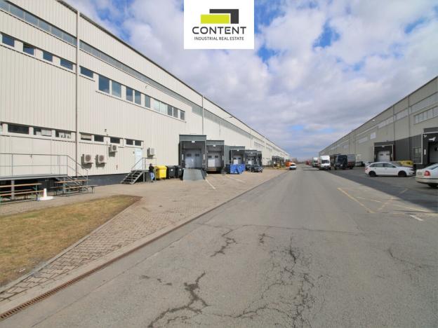 Pronájem výrobních prostor, Kněževes, Nad Kovárnou, 6398 m2