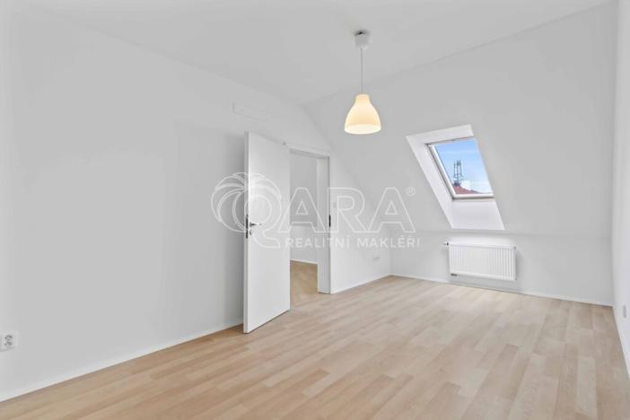 Pronájem bytu 3+kk, Praha - Vysočany, Spojovací, 91 m2