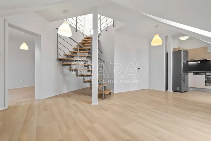 Pronájem bytu 3+kk, Praha - Vysočany, Spojovací, 91 m2