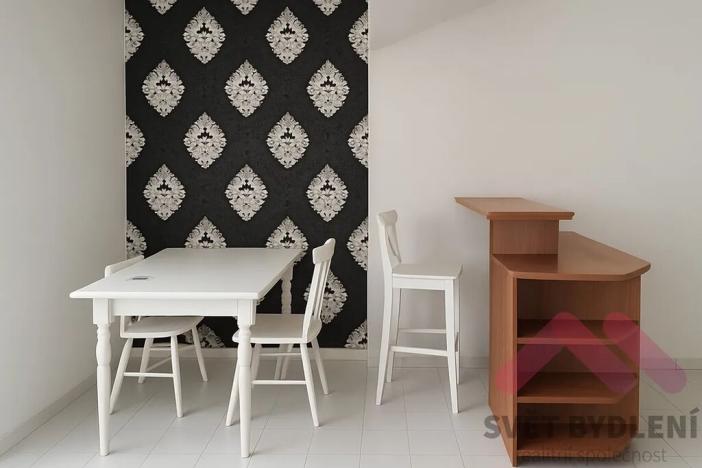 Pronájem bytu 1+kk, Praha - Vysočany, bratří Dohalských, 41 m2