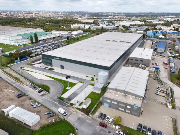 Pronájem výrobních prostor, Praha - Hostivař, K pérovně, 9775 m2