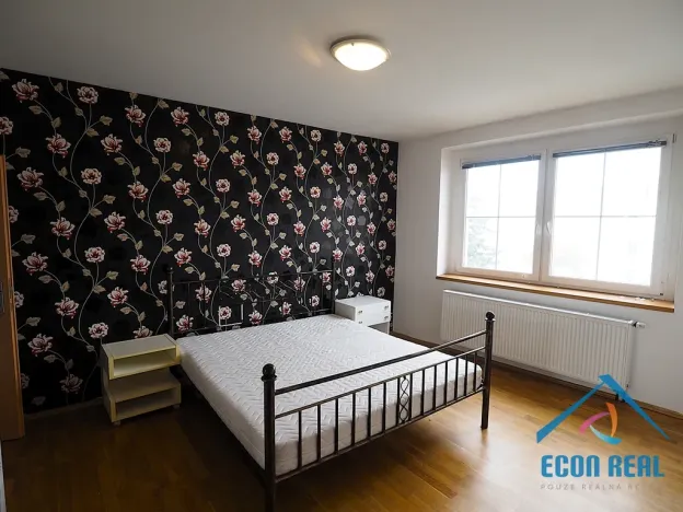 Prodej činžovního domu, Benátky nad Jizerou - Benátky nad Jizerou I, Husovo náměstí, 807 m2