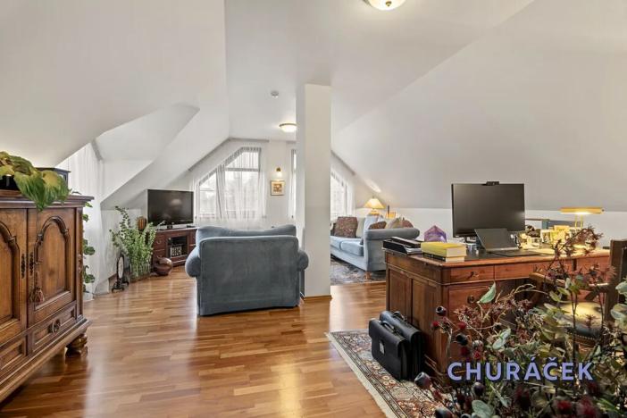 Prodej rodinného domu, Ohrobec, Oblouková, 446 m2