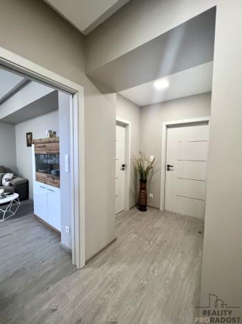 Prodej bytu 3+1, Jesenice, 92 m2