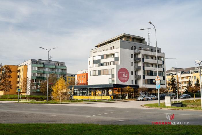 Pronájem bytu 2+kk, Hradec Králové - Třebeš, Ve Stromovce, 59 m2