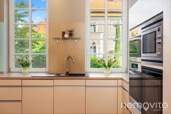 Prodej vily, Praha - Dejvice, V Šáreckém údolí, 459 m2