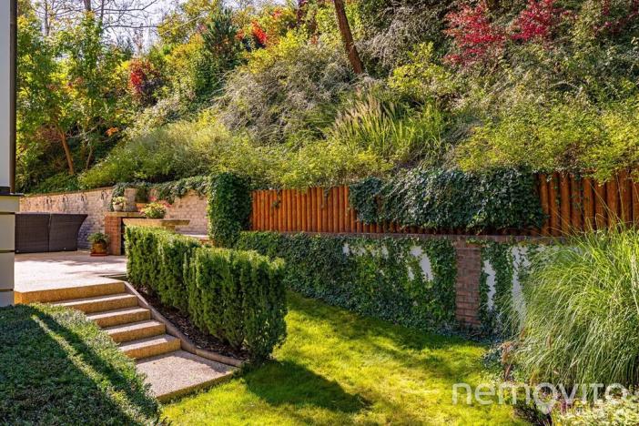 Prodej vily, Praha - Dejvice, V Šáreckém údolí, 459 m2