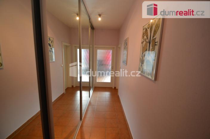 Pronájem bytu 1+kk, Praha - Smíchov, Na Hřebenkách, 52 m2