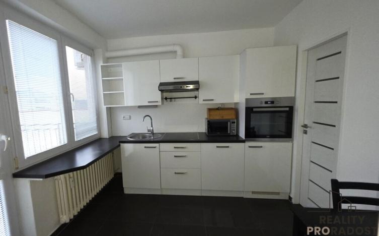 Pronájem bytu 2+1, Hodonín, Masarykovo nám., 42 m2