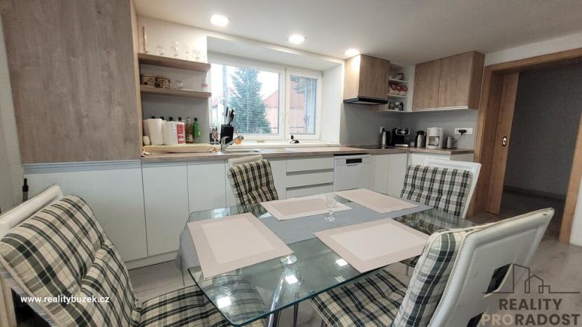 Prodej vícegeneračního domu, Horní Újezd, 210 m2