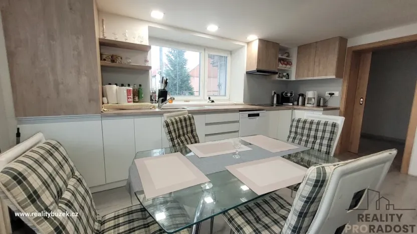 Prodej vícegeneračního domu, Horní Újezd, 210 m2