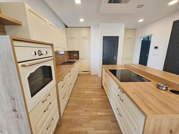 Pronájem rodinného domu, Praha - Hostivař, Herbenova, 243 m2