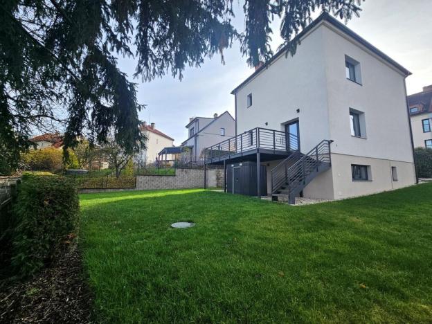 Pronájem rodinného domu, Praha - Hostivař, Herbenova, 243 m2