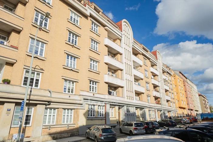 Prodej bytu 1+kk, Praha - Žižkov, Jeseniova, 39 m2