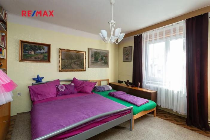 Prodej rodinného domu, Kamenné Žehrovice, Karlovarská třída, 120 m2