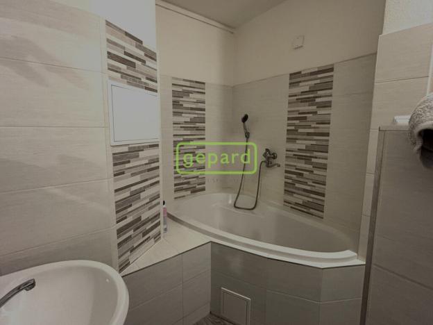 Pronájem bytu 1+1, Liberec - Liberec XIII-Nové Pavlovice, Bezová, 39 m2