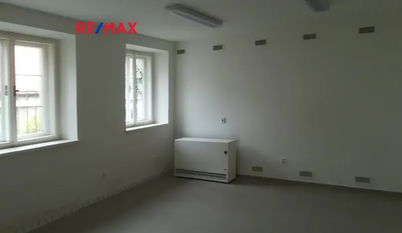 Pronájem obchodního prostoru, Polička, Tylova, 90 m2