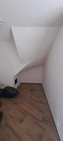 Pronájem bytu 2+kk, Praha - Čakovice, Bělomlýnská, 31 m2