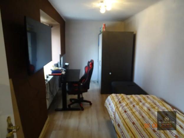 Prodej bytu 3+1, Zbuzany, U Kovárny, 100 m2