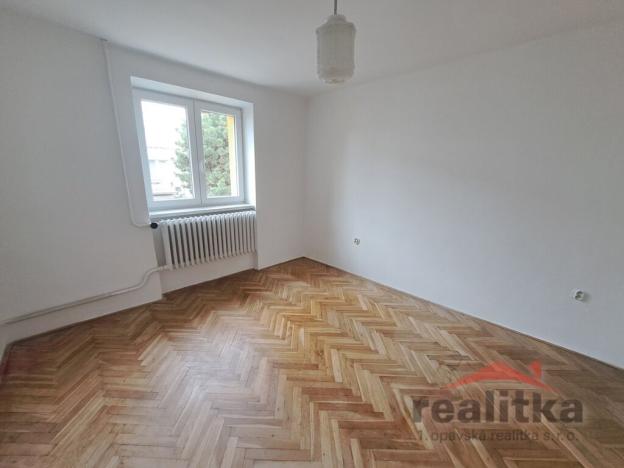 Prodej bytu 3+1, Opava, Polní, 69 m2