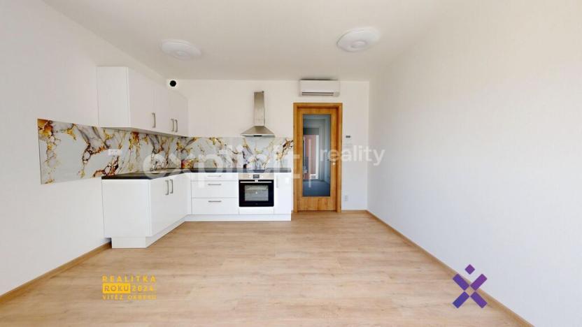 Pronájem bytu 1+kk, Zlín, Mostní, 29 m2