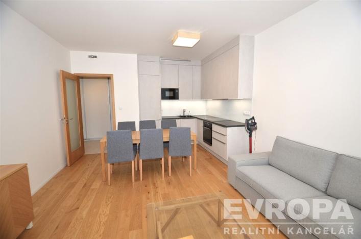 Pronájem bytu 2+kk, Praha - Smíchov, Nádražní, 53 m2