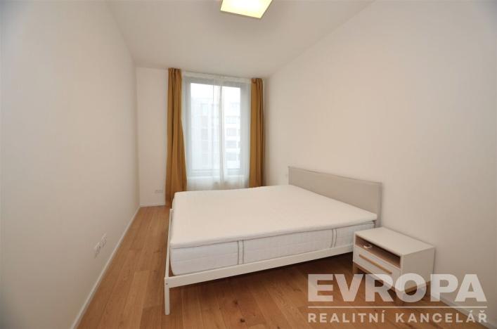 Pronájem bytu 2+kk, Praha - Smíchov, Nádražní, 53 m2