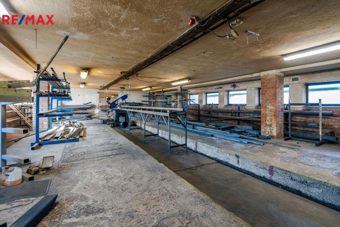 Pronájem skladu, Troubsko, U lednice, 3000 m2