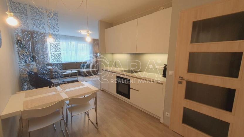 Pronájem bytu 1+kk, Praha - Stodůlky, Petržílkova, 42 m2