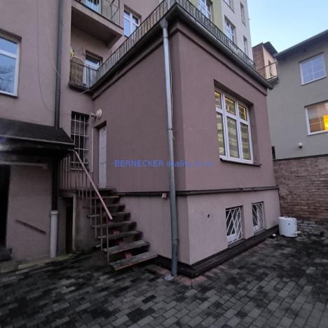 Pronájem bytu 1+kk, Hradec Králové, Švehlova, 18 m2