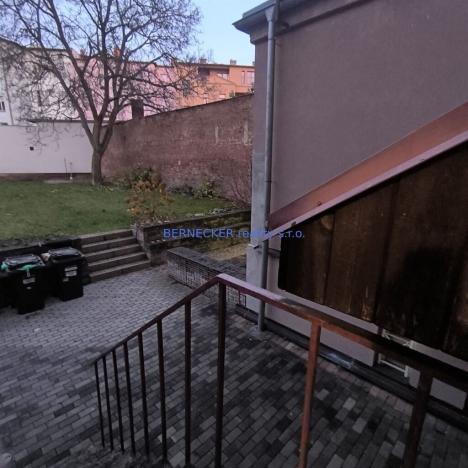 Pronájem bytu 1+kk, Hradec Králové, Švehlova, 18 m2