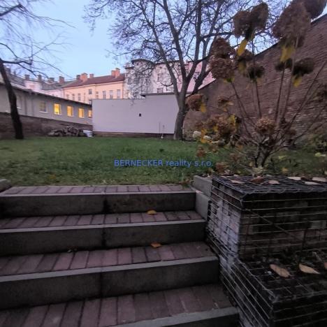 Pronájem bytu 1+kk, Hradec Králové, Švehlova, 18 m2