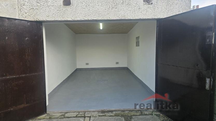 Prodej garáže, Opava, Oblouková, 20 m2