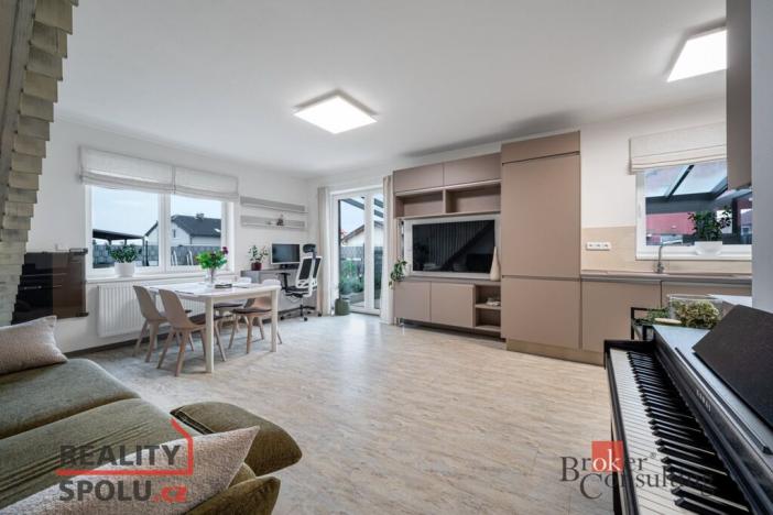 Prodej bytu 3+kk, Polerady, 77 m2