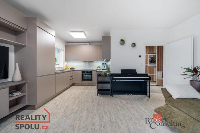 Prodej bytu 3+kk, Polerady, 77 m2