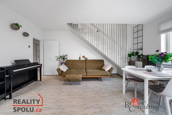 Prodej bytu 3+kk, Polerady, 77 m2