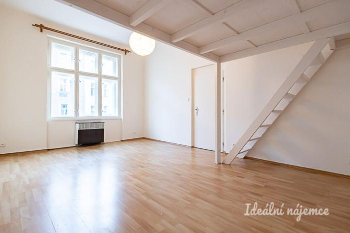 Pronájem bytu 2+kk, Praha - Nusle, Jaromírova, 43 m2