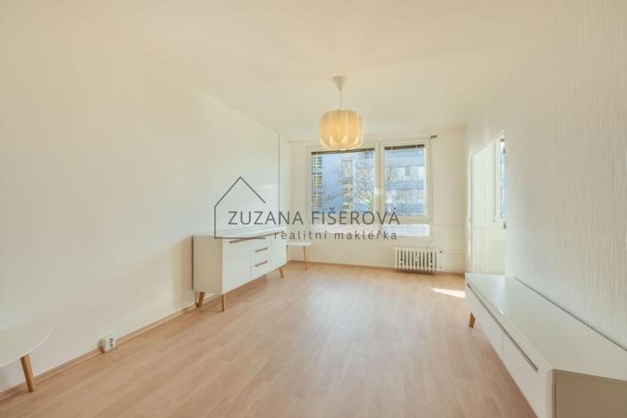 Pronájem bytu 3+1, Praha, V rovinách, 56 m2