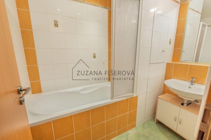 Pronájem bytu 3+1, Praha, V rovinách, 56 m2