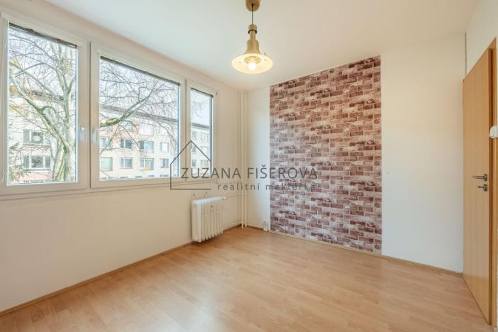 Pronájem bytu 3+1, Praha, V rovinách, 56 m2