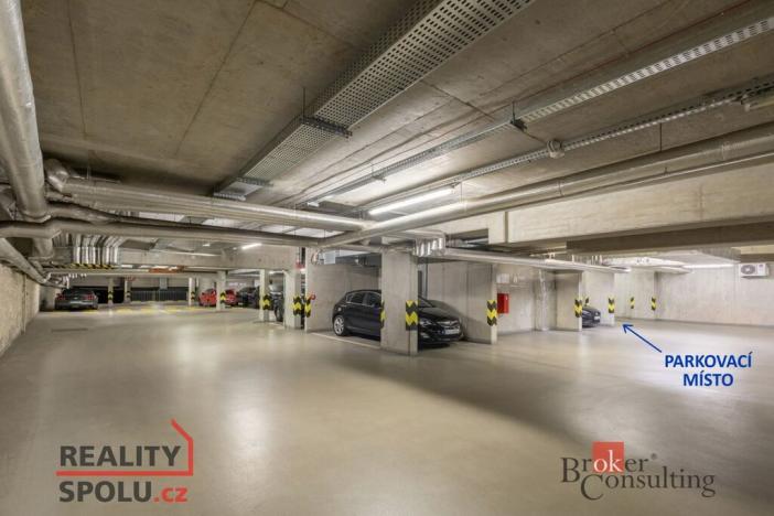 Prodej garážového stání, Brno - Královo Pole, Mojmírovo náměstí, 13 m2