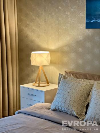 Pronájem bytu 2+kk, Praha - Vinohrady, Korunní, 82 m2