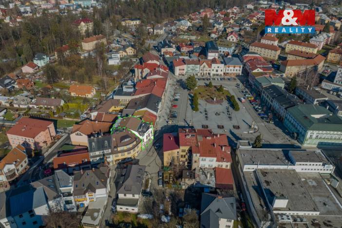 Prodej obchodního prostoru, Rožnov pod Radhoštěm, Masarykovo náměstí, 670 m2