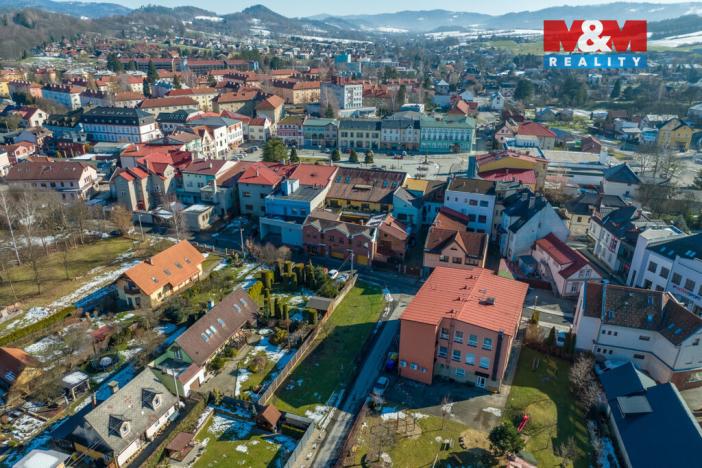 Prodej obchodního prostoru, Rožnov pod Radhoštěm, Masarykovo náměstí, 670 m2