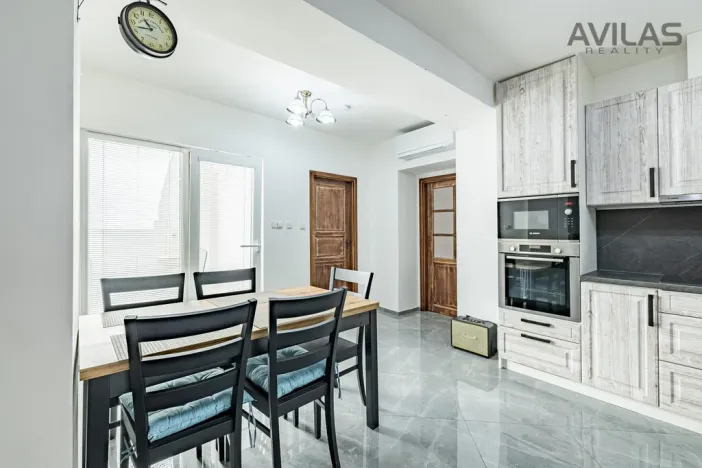 Prodej komerční nemovitosti, Benešov, Masarykovo náměstí, 256 m2