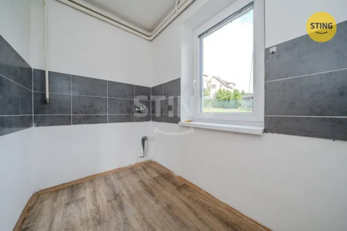 Prodej bytu 2+1, Dolní Lhota, K nádraží, 90 m2