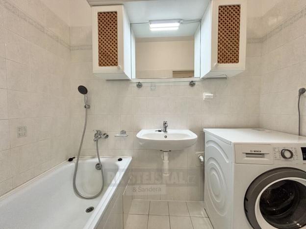 Pronájem bytu 2+1, České Budějovice - České Budějovice 2, Loucká, 58 m2