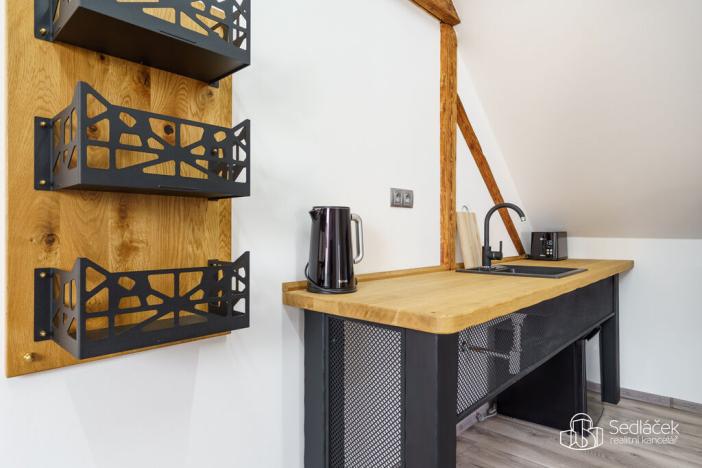 Prodej vícegeneračního domu, Krajková, 250 m2